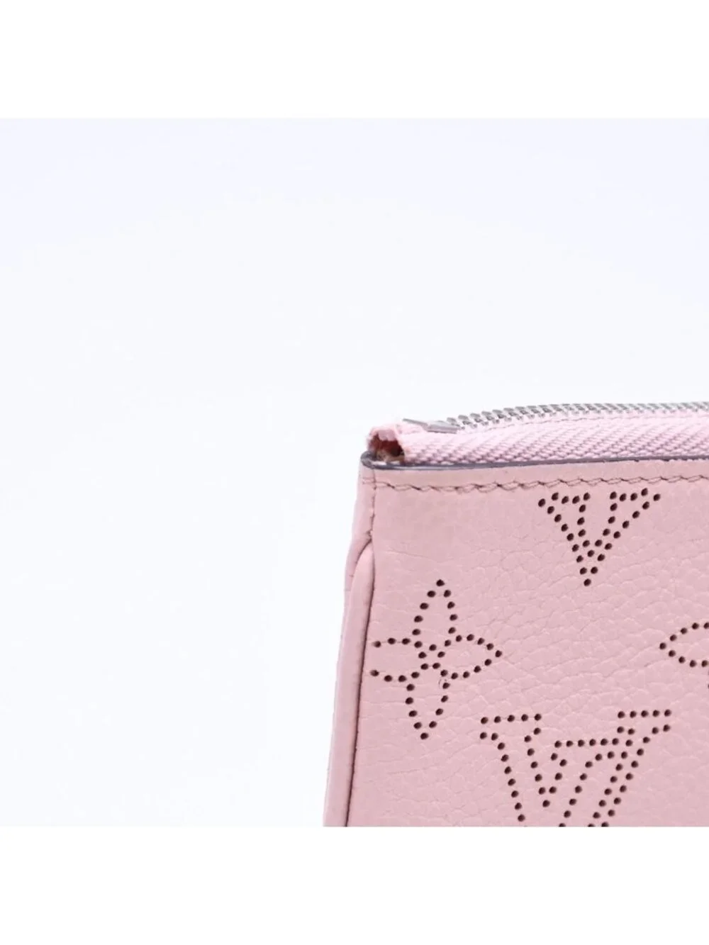 Louis Vuitton Pochette Cles Coin Purse Monogram Mahina Salmon Pink
